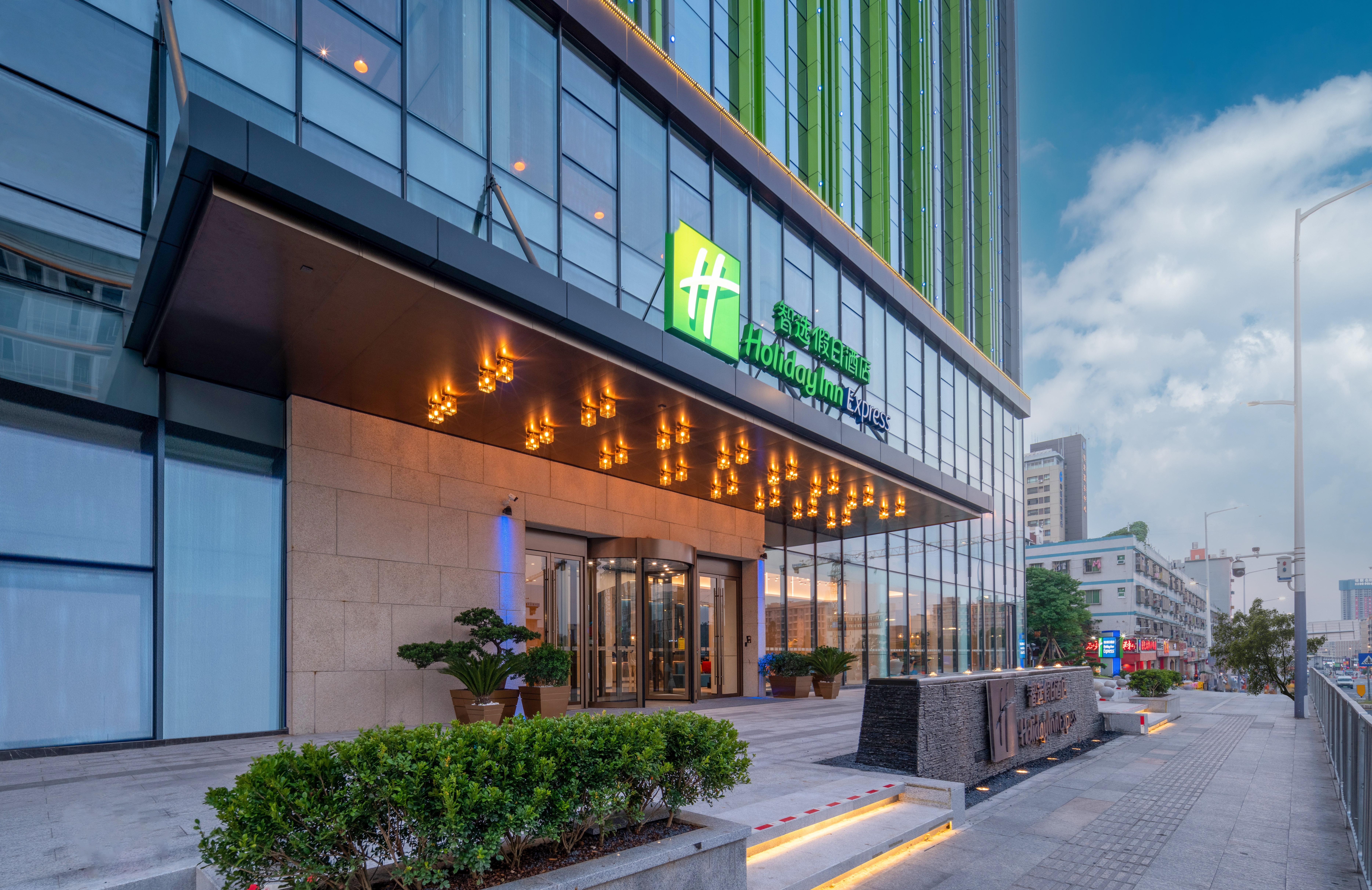 Holiday Inn Express Shenzhen Longhua By Ihg Buitenkant foto
