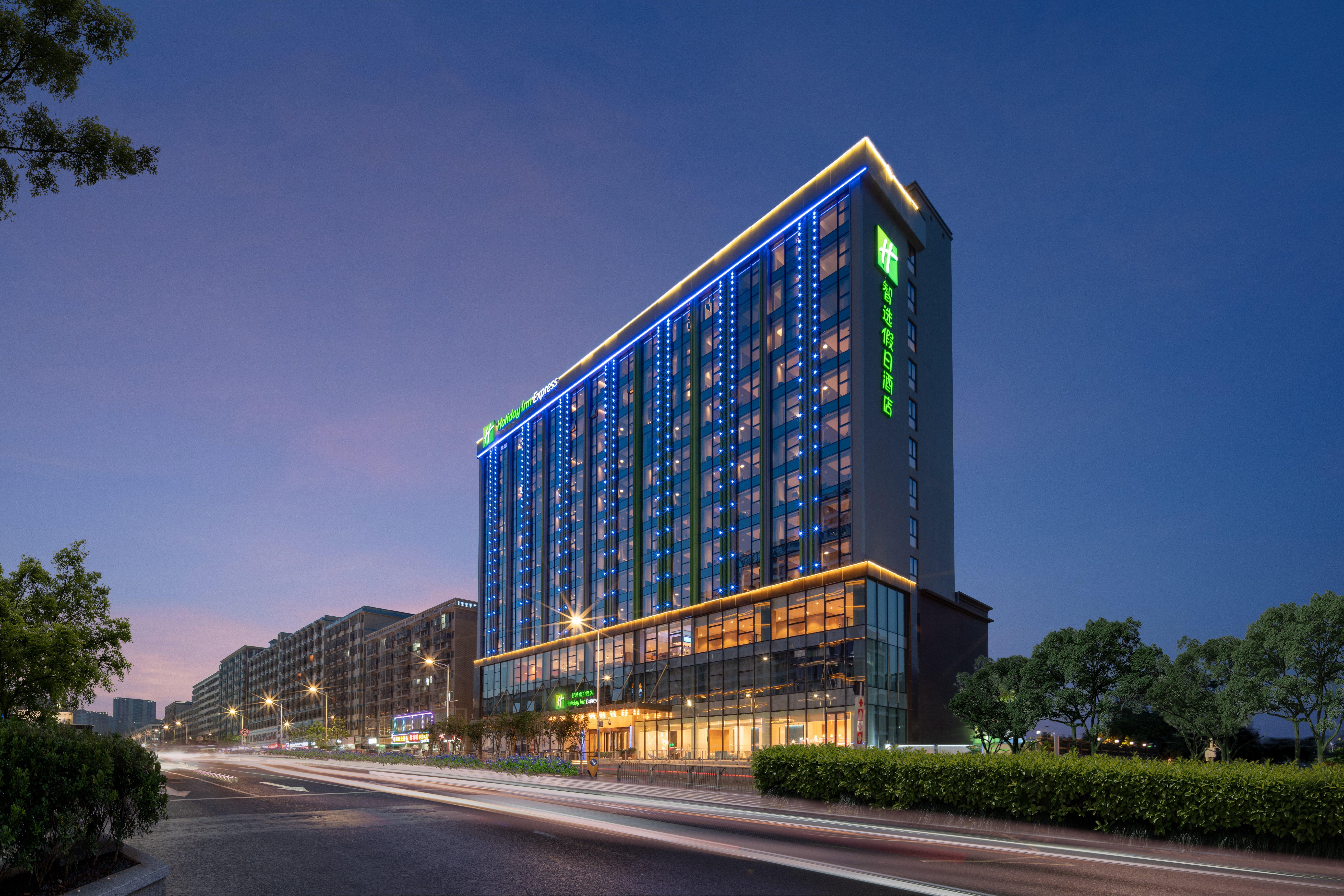 Holiday Inn Express Shenzhen Longhua By Ihg Buitenkant foto