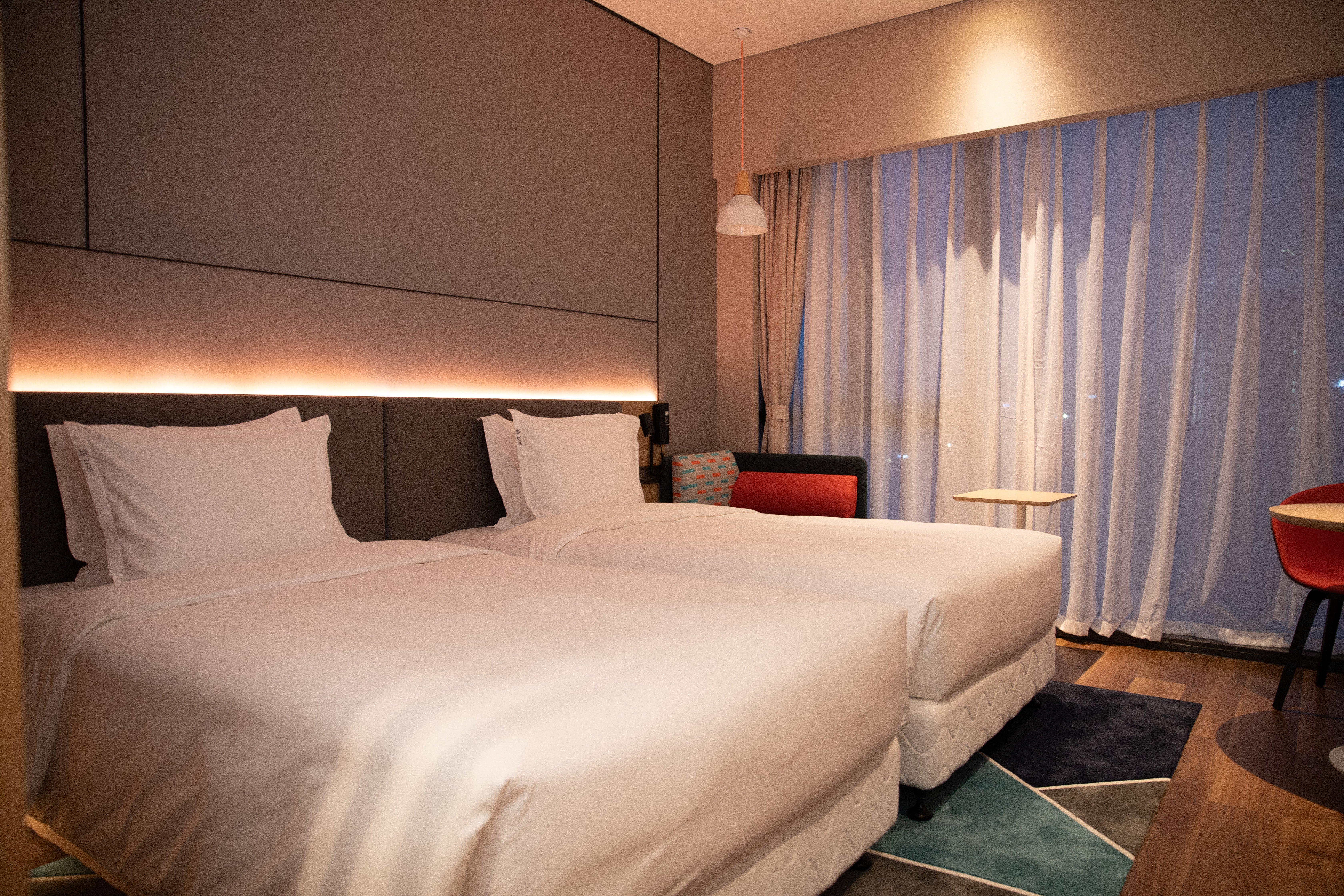Holiday Inn Express Shenzhen Longhua By Ihg Buitenkant foto